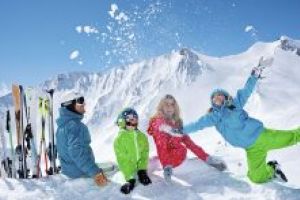 ADVERTORIAL: Profitati de cele mai bune oferte de ski din topul celor mai cautate destinatii