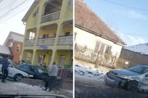 FOTO. Accident cu trei maşini în judeţul Satu Mare. Două autoturisme au ieşit de pe carosabil
