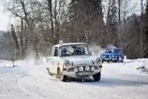 Restricţii de circulaţie, de vineri până duminică, pe timpul desfăşurării Romanian Historic Winter Rally