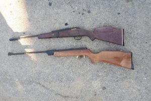 Arme introduse ilegal în ţară, găsite la Cândeşti