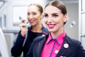 Wizz Air angajează însoţitori de zbor!