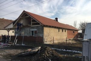 FOTO. Impresionant! Casa familiei din Lucăceni, distrusă în incendiu, refăcută aproape în totalitate