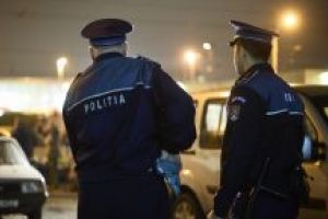 Poliţiştii şi militarii vor primi solde şi salarii mai mari