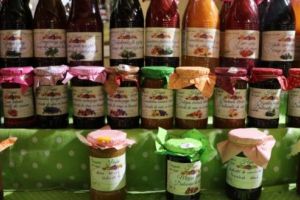 Siropuri şi dulceţuri de casă, la Local Farmers Market