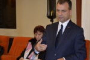 Adrian Cican nu se lasă! Joacă o nouă carte în relaţia cu Consiliul Local Caransebeş