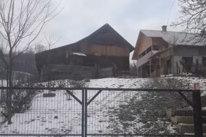 Șase familii din Josenii Bârgăului trăiesc precum în Evul Mediu, dar plătesc taxă de salubrizare (VIDEO)