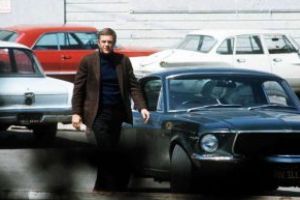 Bolidul Mustang, condus de Steve McQueen in filmul “Bullitt”, vandut la licitatie cu 3,7 milioane de dolari
