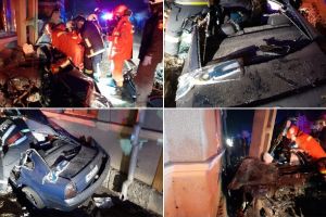 UPDATE FOTO| Accident MORTAL în Aiud: O tânără de 19 ani a DECEDAT după ce o maşină a intrat într-n stâlp de electricitate