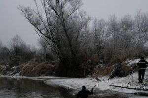 Brasov: Actiune de cautare a doi copii dati disparuti. Unul din ei, gasit fara viata pe malul raului Olt