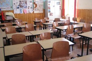 Recomandările poliţiştilor la începutul semestrului al doilea de şcoală