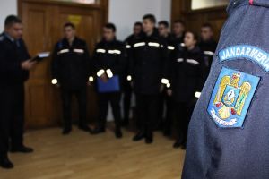54 de tineri dâmboviţeni vor să devină jandarmi