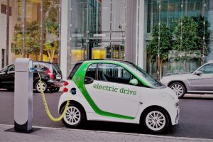 O nouă investiţie în Oradea: 6,6 milioane euro într-o fabrică de acumulatori pentru maşini electrice şi avioane