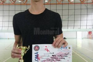 Suceveanul Alexandru Raţă a dat o mână de ajutor echipei sale, CS Unirea Dej, în victoria ...