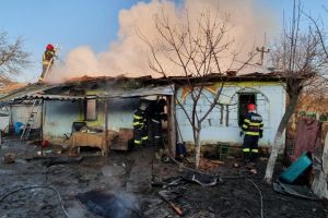 Incendiul la o casa de locuit din Copaceanca