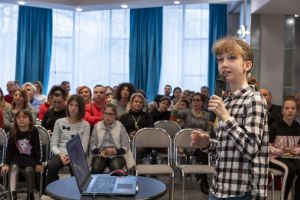 Programatorii viitorului: zeci de copii orădeni şi-au prezentat invenţiile şi jocurile la Gala Smart (FOTO)