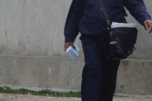 A fugit cu pensiile oamenilor:  Postas constantean, condamnat la munca in folosul comunitatii