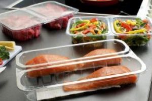 Comisia Europeana analizeaza interzicerea ambalajelor din plastic