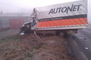 FOTO/VIDEO. Sătmărean implicat într-un accident grav! A intrat într-un autobuz
