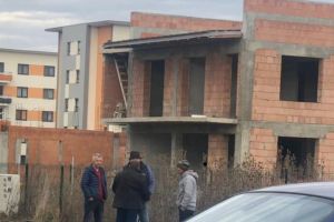 Scandal în Tractorul, după ce  mai mulţi proprietari au găsit cine le fura apa
