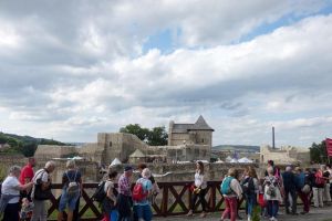 Flutur: Numărul de turişti care ne-au vizitat judeţul a depăşit 620.000