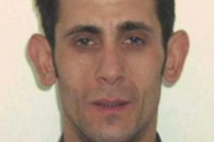 FOTO. Violator periculos, căutat de Poliţie. A evadat din închisoare