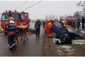 FOTO: Accident rutier cu două victime în localitatea Drăculea Bandului