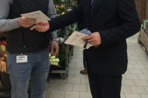 Atenţie! Falşi comisari de la Protecţia Consumatorului fac controale şi solicită plata unor amenzi