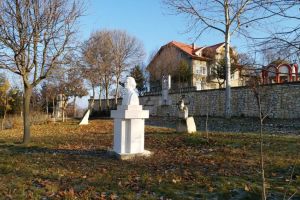 Astazi este ziua de nastere a lui Mihai Eminescu. Sa recitam, sa cantam, odata cu Ion si Doina Aldea Teodorovici-EMINESCU