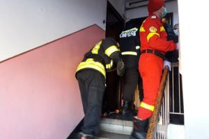 Femeie din Făgăraş, găsită decedată în casă, după câteva zile