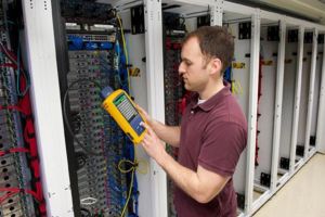 Cablarea structurată a ajuns la categoria 8 la Suceava, prin intermediul competenţei firmei ...