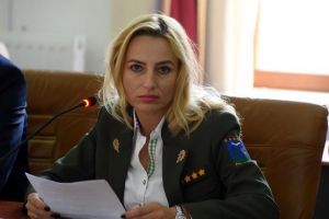 A condus Garda Forestieră, deşi a luat 4 la examen. Demisă abia după doi ani