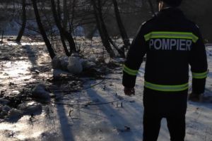 Zăpor de 500 m pe râul Rebra, monitorizat de ISU Bistriţa-Năsăud