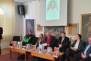 Conferinţe, lansări de carte, momente artistice şi zeci de oameni de cultură, la Festivalul ...