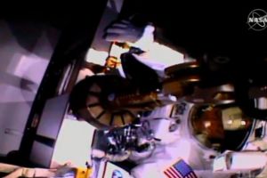 LIVE VIDEO: Primul echipaj feminin pe Staţia Spaţială Internaţională