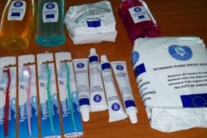 Produse de igienă pentru persoanele defavorizate, la Timişoara: periuţe de dinţi, săpun, şampon şi detergent