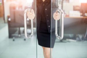 Uşa de sticlă – poarta către un design primitor şi actual