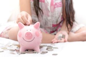 Guvernul şi Preşedinţia joacă alba-neagra cu alocaţiile copiilor