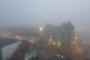 Jumătate de ţară sub cod galben de ceaţă, chiciură şi polei. Sibiul vizat şi el