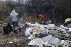 Lumea a treia! Gunoaie ARUNCATE pe jos, pe marginea drumurilor. Cine TREBUIE să le adune (FOTO)