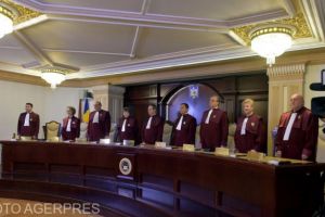 Fost judecător CCR: Nu e timp pentru alegeri anticipate. CCR nu poate încălca deciziile anterioare