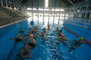 Patru sportivi Contratimp participă la o sesiune a Parlamentului European