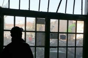 Orădenii reclamă: Dezafectarea Pieţei Cetate se face cu cumpărătorii înăuntru (FOTO / VIDEO)