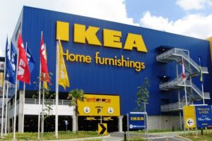IKEA îndeamnă clienţii să returneze o cană de voiaj care poate transmite substanţe chimice