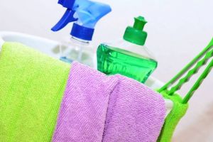 Firma angajam personal femei si barbati pentru curatenie