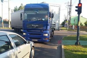 Care este soluţia Primăriei pentru a gestiona disconfortul creat arădenilor de maşinile de mare tonaj