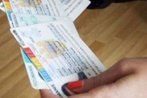 Am putea avea buletine electronice, la fel ca în mai multe ţări din UE. Cât ar putea costa