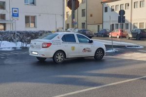 Premieră într-un oraş din judeţul Braşov! Licenţe pentru serviciul de taximetrie destinate maşinilor electrice