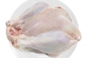 Avertisment de la medicii veterinari! Atenţie ce păsări cumpăraţi din magazine!