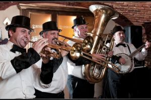 Florian Lungu, jazz si umor de calitate, la clubul Doors din Constanta