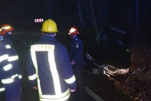 DÂMBOVIȚA:  Alertă Cod Galben de ceaţă şi polei. O maşină a ieşit în decor